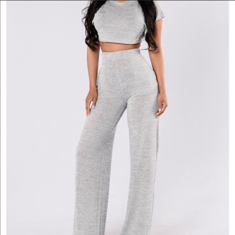 FASHION NOVA CHILL SET GRAY (XSMALL)